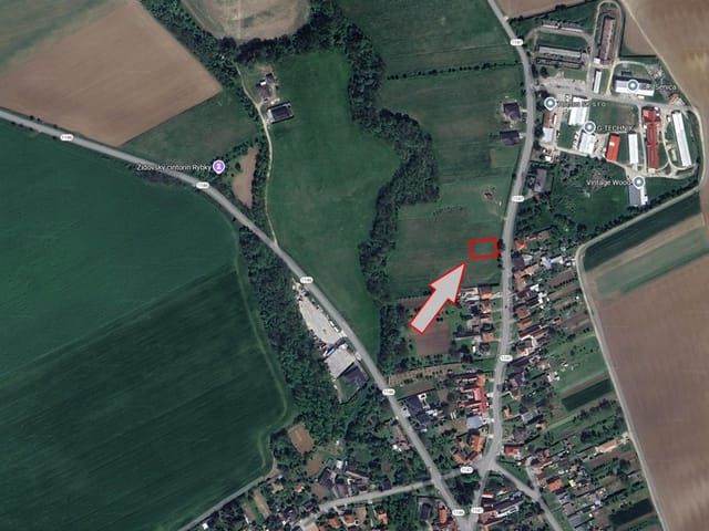 Na predaj pozemok vhodný na výstavbu RD v obci ( IBV Rybky) - 4