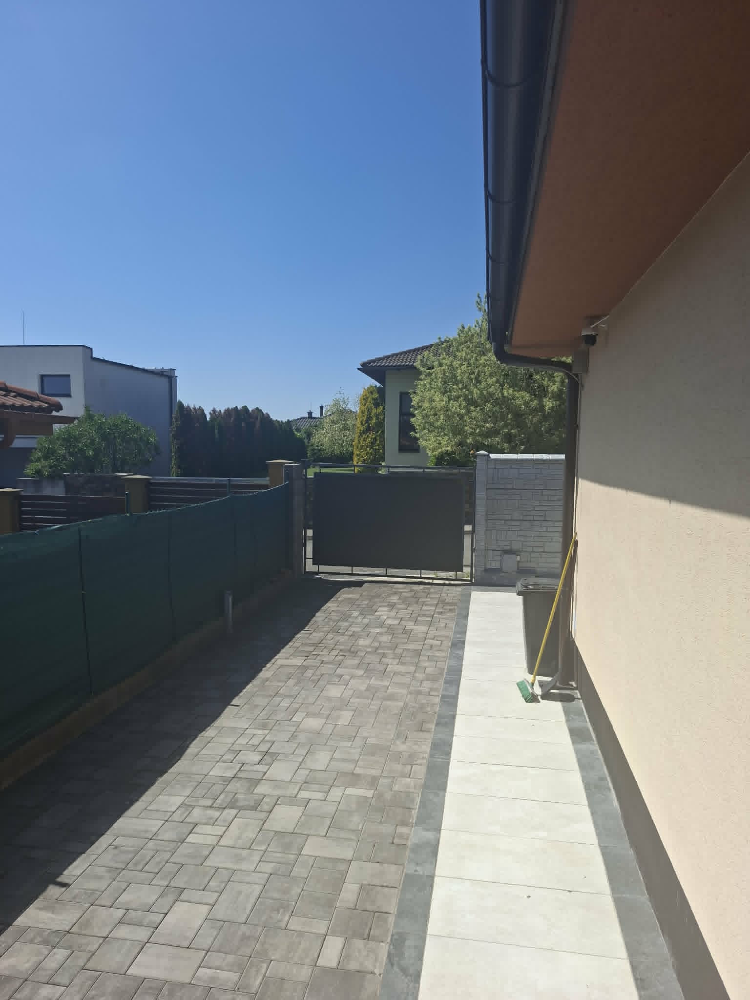 Prenájom 4 izbového domu v luxusnej lokalite Košice -Krásna - 18