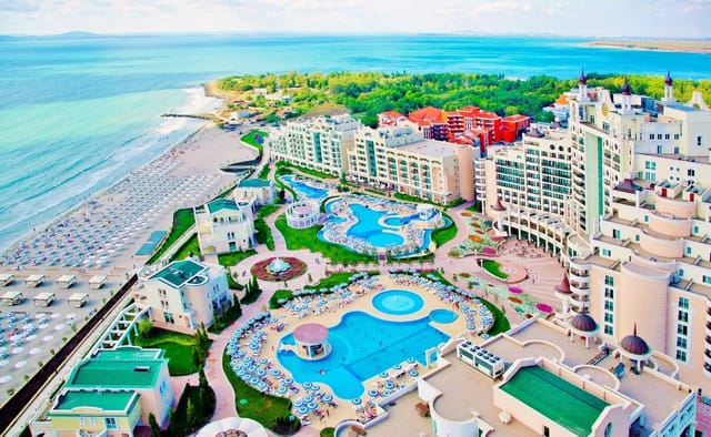 3-izbový apartmán 137 m², Sunset Resort Pomorie, Bulharsko - 2