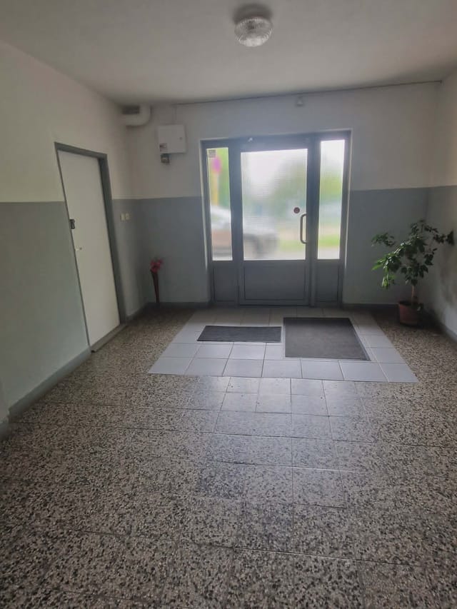 Priestranný 3i byt s loggiou Košice-Juh - 2